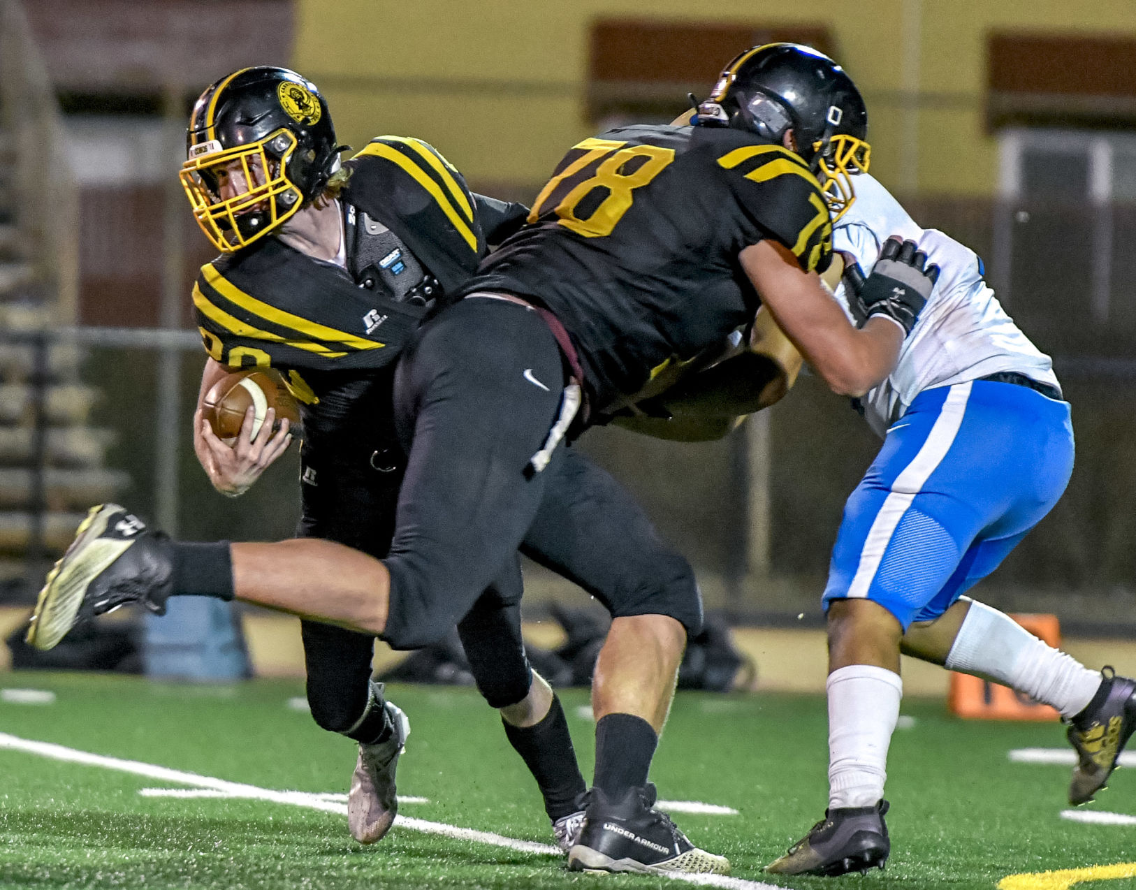 101521 CI Cabrillo football 13.JPG